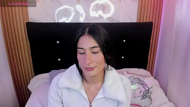 Snapshot of Sara_Sweet03 chatting on 05.19.26 Sara Sweet03 online show from 05.19.26