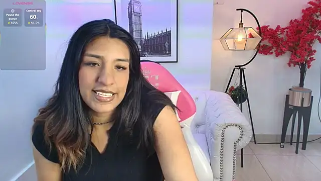 Snapshot of Stephany_triana chatting on 05.26.26 Stephany triana online show from 05.26.26