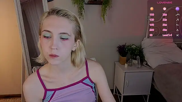 Snapshot of Elen__Moore chatting on 05.21.26 Elen Moore online show from 05.21.26