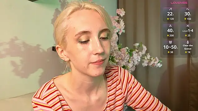 Snapshot of Elen__Moore chatting on 06.05.26 Elen Moore online show from 06.05.26