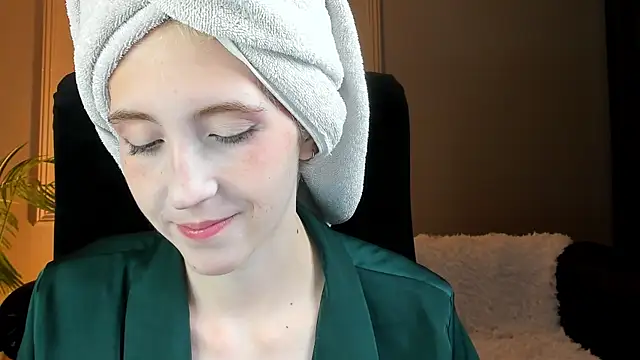 Snapshot of Elen__Moore chatting on 07.02.26 Elen Moore online show from 07.02.26