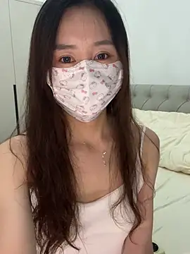 Snapshot of TONGTONG915 chatting on 05.20.26 TONGTONG915 online show from 05.20.26