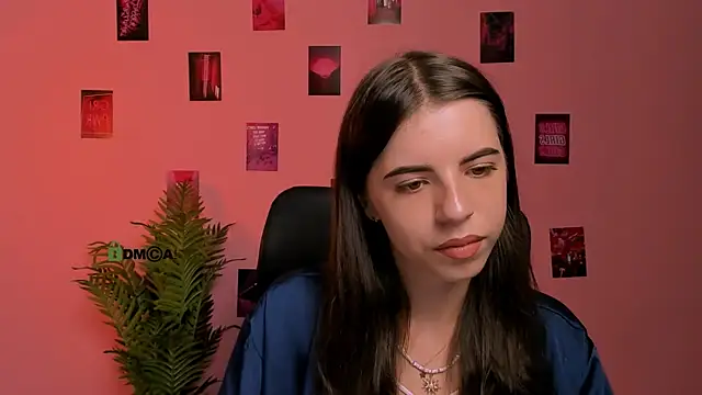 Snapshot of lyra_desire chatting on 07.15.26 lyra desire online show from 07.15.26