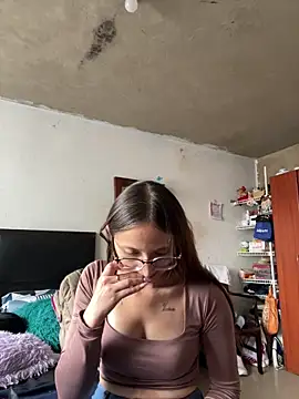Snapshot of aria_rousse3 chatting on 05.19.26 aria rousse3 online show from 05.19.26