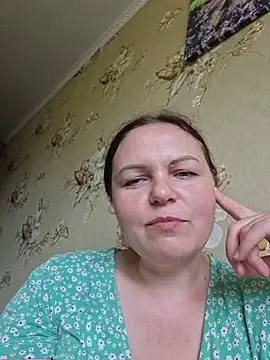 Snapshot of Meri_a chatting on 06.25.26 Meri a online show from 06.25.26