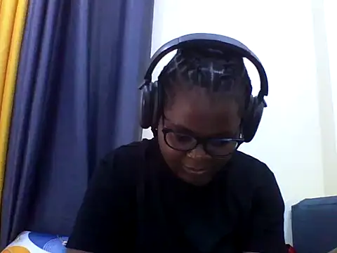 Snapshot of ladar chatting on 06.16.26 ladar online show from 06.16.26