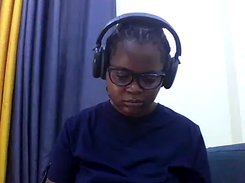 Snapshot of ladar chatting on 06.18.26 ladar online show from 06.18.26