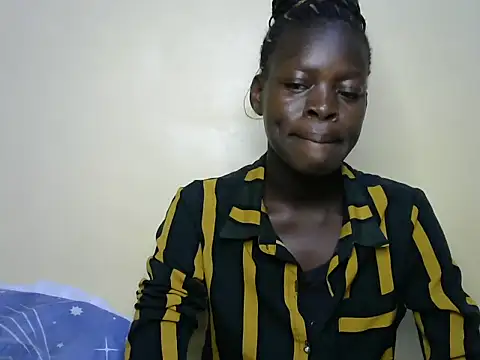Snapshot of youngpetite chatting on 05.20.26 youngpetite online show from 05.20.26