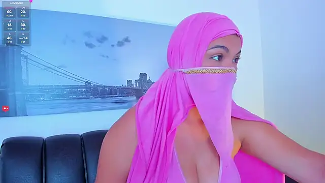 Snapshot of Amira_002 chatting on 05.19.26 Amira 002 online show from 05.19.26