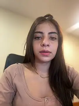 Snapshot of Hanna_Cruz_ chatting on 06.03.26 Hanna Cruz online show from 06.03.26
