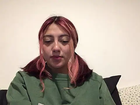 Snapshot of Emma_Cut chatting on 05.30.26 Emma Cut online show from 05.30.26