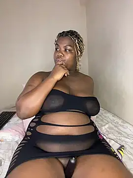 Snapshot of HornyxLadiee chatting on 05.19.26 HornyxLadiee online show from 05.19.26