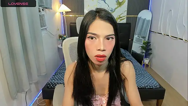 Snapshot of Alexa_therealhorsecock chatting on 06.04.26 Alexa therealhorsecock online show from 06.04.26