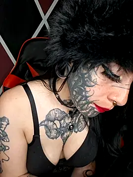 Snapshot of VenomLuna chatting on 05.21.26 VenomLuna online show from 05.21.26