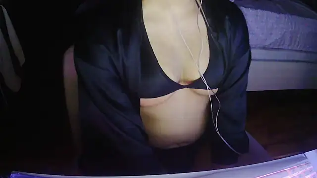 Snapshot of valentinaceleste chatting on 05.22.26 valentinaceleste online show from 05.22.26