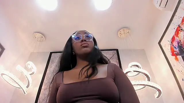 Snapshot of ZoeBrowns chatting on 06.08.26 ZoeBrowns online show from 06.08.26