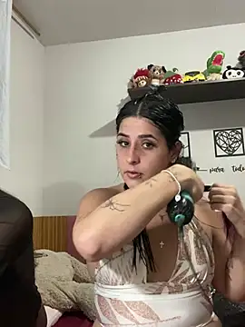 Snapshot of mileninhasexy chatting on 07.19.26 mileninhasexy online show from 07.19.26