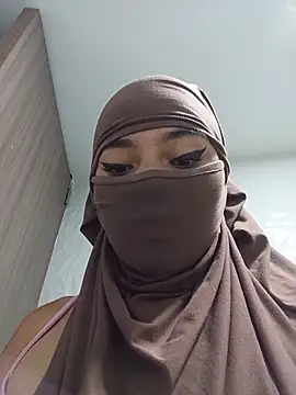 Snapshot of Samira_1 chatting on 06.19.26 Samira 1 online show from 06.19.26