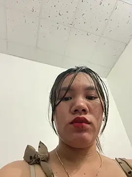 Snapshot of Suki-love chatting on 05.20.26 Suki-love online show from 05.20.26