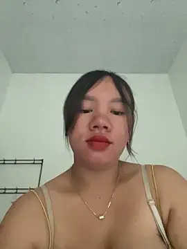 Snapshot of Suki-love chatting on 06.21.26 Suki-love online show from 06.21.26