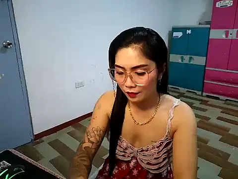 Snapshot of Sexynica chatting on 06.15.26 Sexynica online show from 06.15.26
