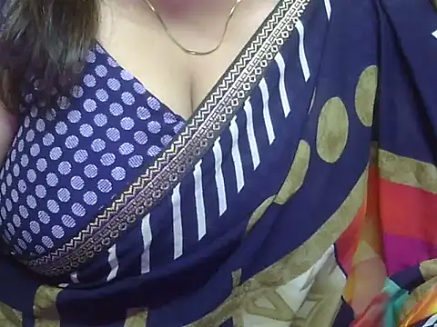 Snapshot of bavleen-kaur chatting on 06.15.26 bavleen-kaur online show from 06.15.26