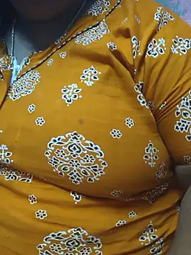 Snapshot of geetha431 chatting on 06.25.26 geetha431 online show from 06.25.26