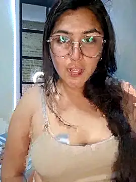 Snapshot of morena95_ chatting on 06.13.26 morena95 online show from 06.13.26