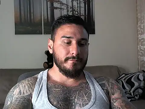 Snapshot of Gymdominus chatting on 05.20.26 Gymdominus online show from 05.20.26