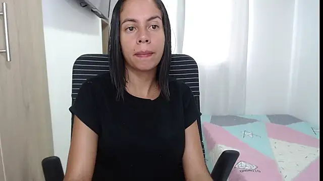 Snapshot of Valeria_Santos_ chatting on 05.25.26 Valeria Santos online show from 05.25.26