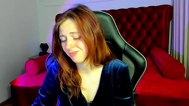Snapshot of FreyaVeys chatting on 06.18.26 FreyaVeys online show from 06.18.26