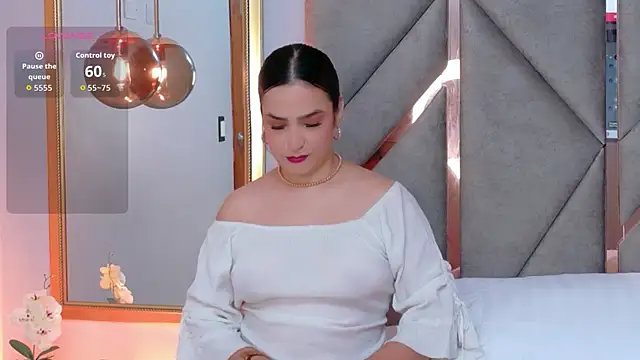 Snapshot of Laurent-Rose chatting on 07.03.26 Laurent-Rose online show from 07.03.26