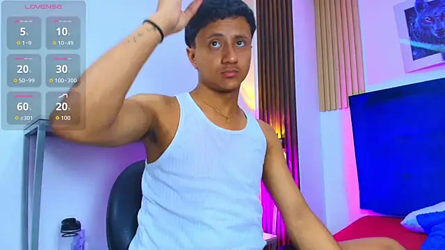 Snapshot of Thiago_Nova chatting on 07.05.26 Thiago Nova online show from 07.05.26