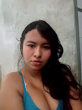 Snapshot of rosaliaex chatting on 05.28.26 rosaliaex online show from 05.28.26