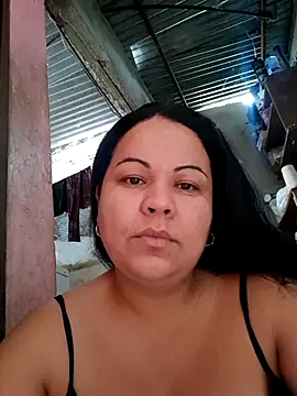 Snapshot of Latimida chatting on 07.14.26 Latimida online show from 07.14.26