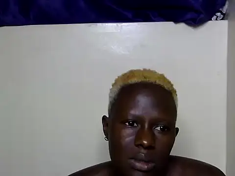 Snapshot of hot_desire2 chatting on 06.18.26 hot desire2 online show from 06.18.26