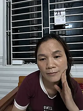 Snapshot of Lye_lovely chatting on 05.21.26 Lye lovely online show from 05.21.26
