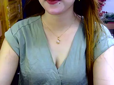 Snapshot of Adiba_Obu_20 chatting on 06.05.26 Adiba Obu 20 online show from 06.05.26