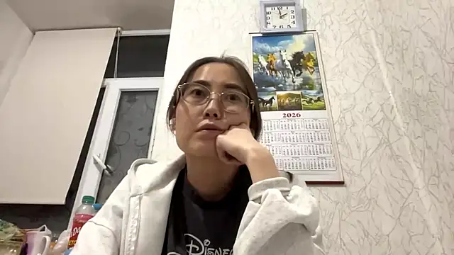 Snapshot of VickieTrudo chatting on 05.30.26 VickieTrudo online show from 05.30.26