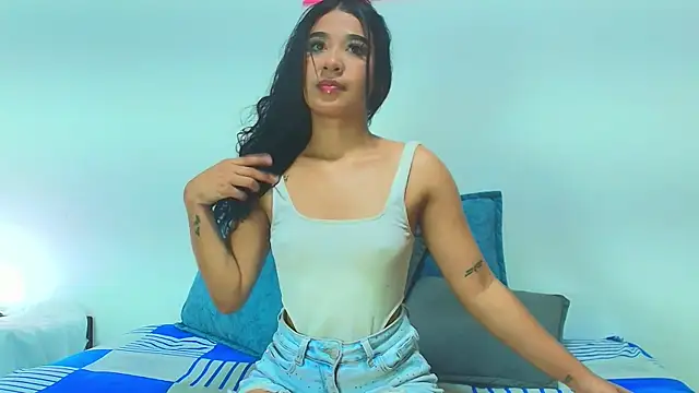 Snapshot of ashley_blazze chatting on 06.13.26 ashley blazze online show from 06.13.26