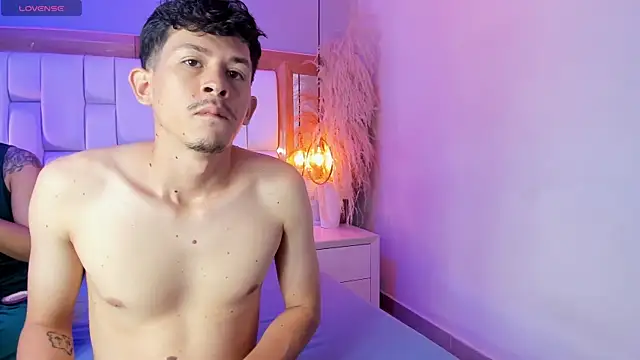 Snapshot of Amy_and_Alex chatting on 07.09.26 Amy and Alex online show from 07.09.26