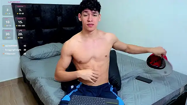 Snapshot of Luke_Muscle chatting on 06.24.26 Luke Muscle online show from 06.24.26