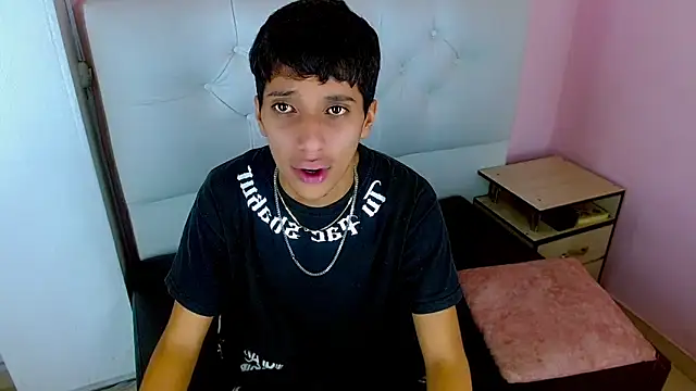 Snapshot of jl_brayan12 chatting on 06.08.26 jl brayan12 online show from 06.08.26