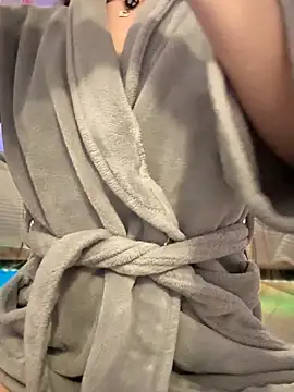 Snapshot of lil_martian chatting on 02.18.26 lil martian online show from 02.18.26