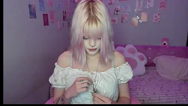 Snapshot of VelvetAlice chatting on 07.11.26 VelvetAlice online show from 07.11.26