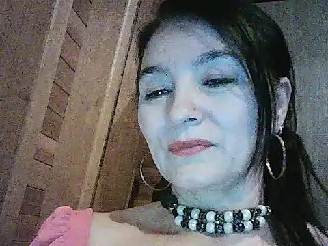 Snapshot of Anlly_garcia002 chatting on 06.03.26 Anlly garcia002 online show from 06.03.26