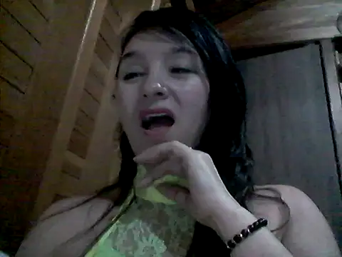 Snapshot of Anlly_garcia002 chatting on 06.25.26 Anlly garcia002 online show from 06.25.26