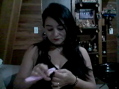 Snapshot of Anlly_garcia002 chatting on 06.27.26 Anlly garcia002 online show from 06.27.26