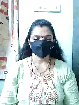 Snapshot of Leela_555 chatting on 05.22.26 Leela 555 online show from 05.22.26