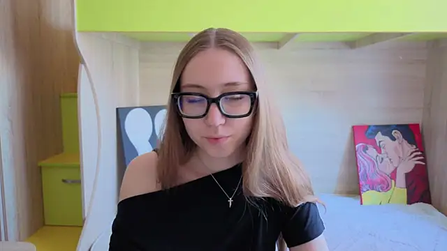 Snapshot of _kitti_meow_ chatting on 06.05.26 kitti meow online show from 06.05.26